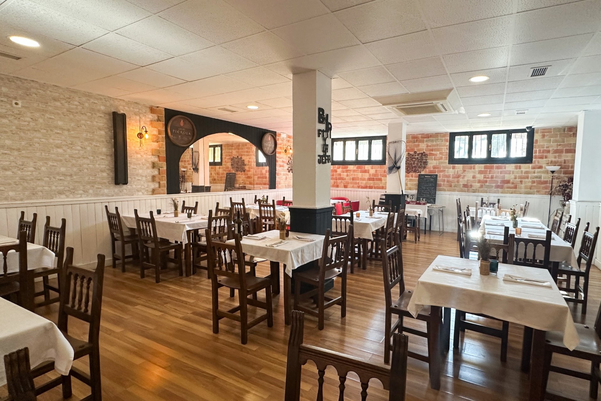 Revente - Commercial -
Torrevieja - Costa Blanca