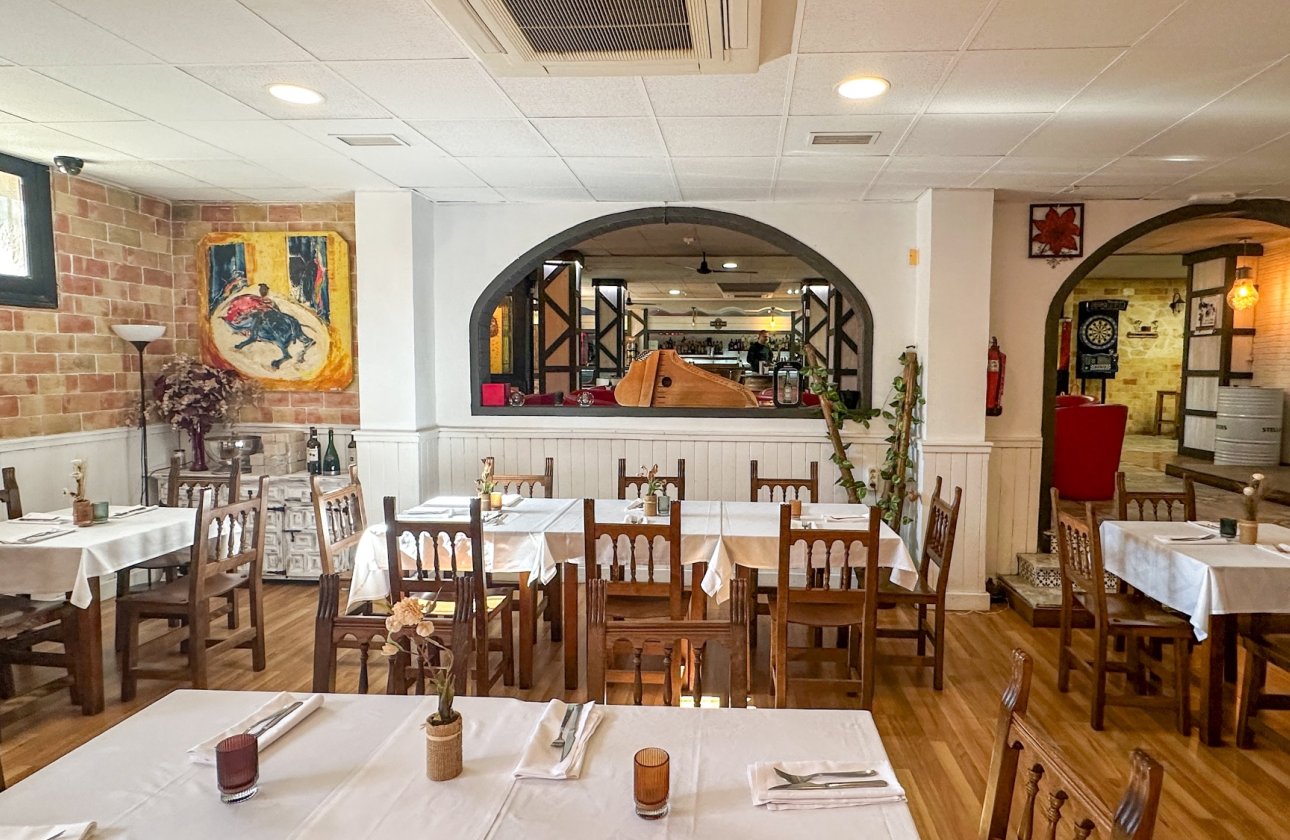 Revente - Commercial -
Torrevieja - Costa Blanca