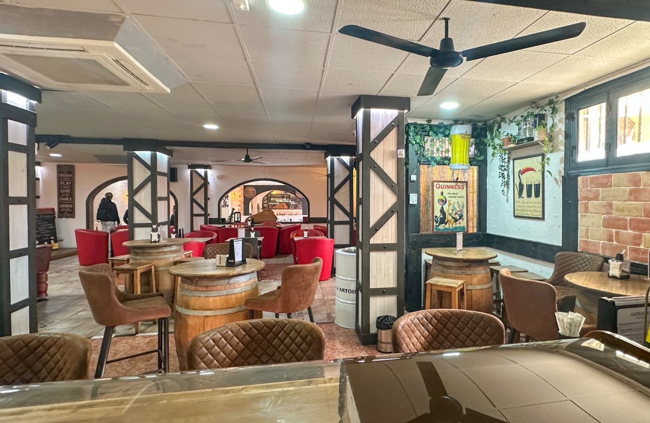 Revente - Commercial -
Torrevieja - Costa Blanca