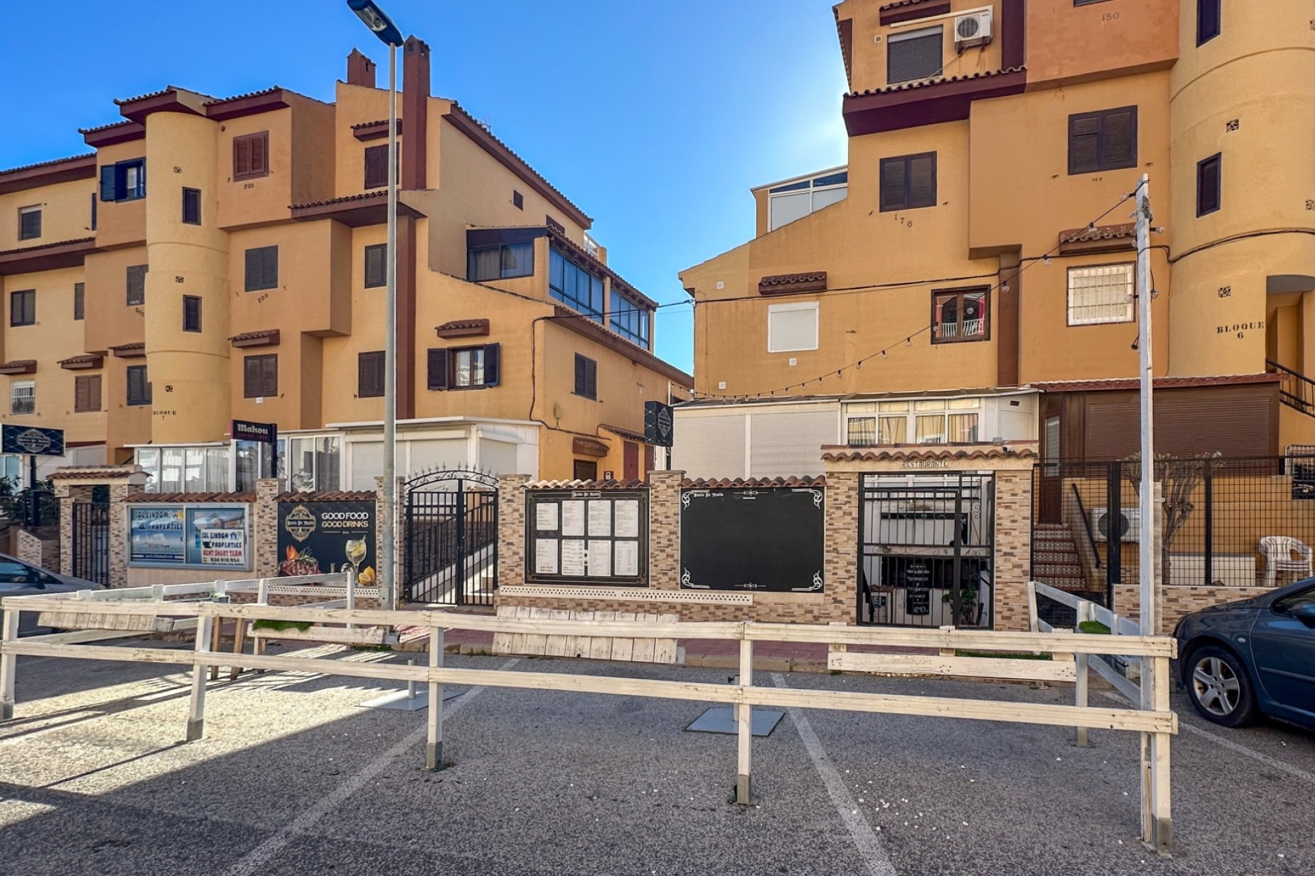 Revente - Commercial -
Torrevieja - Costa Blanca