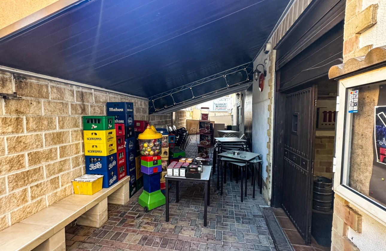 Revente - Commercial -
Torrevieja - Costa Blanca