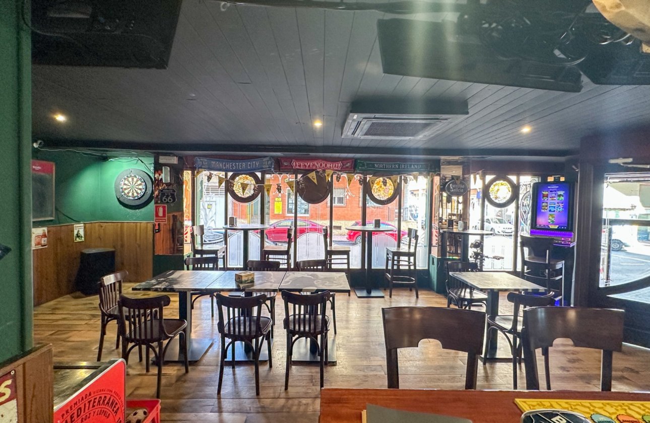 Revente - Commercial -
Torrevieja - Costa Blanca