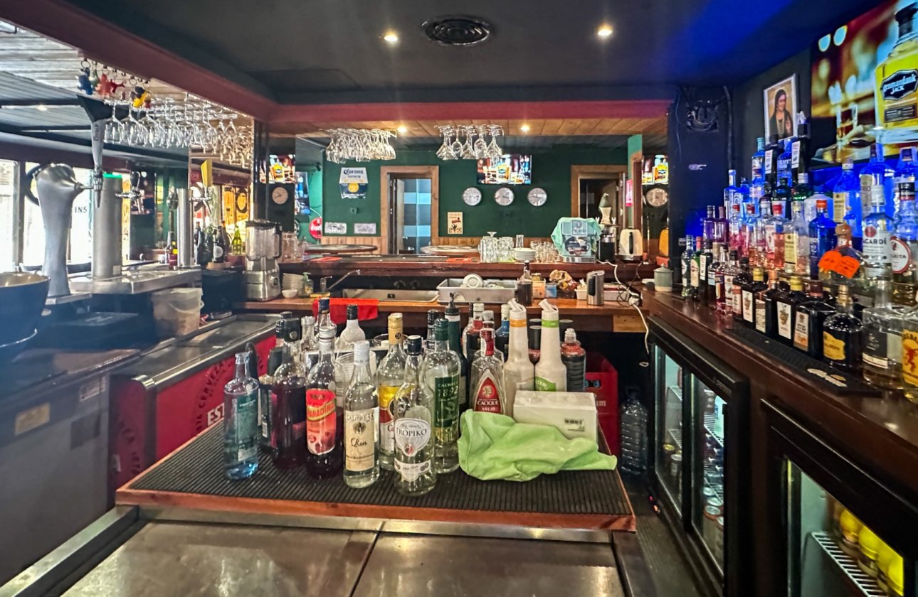 Revente - Commercial -
Torrevieja - Costa Blanca