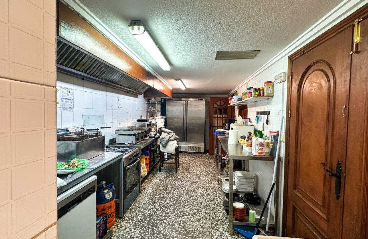 Revente - Commercial -
Torrevieja - Costa Blanca