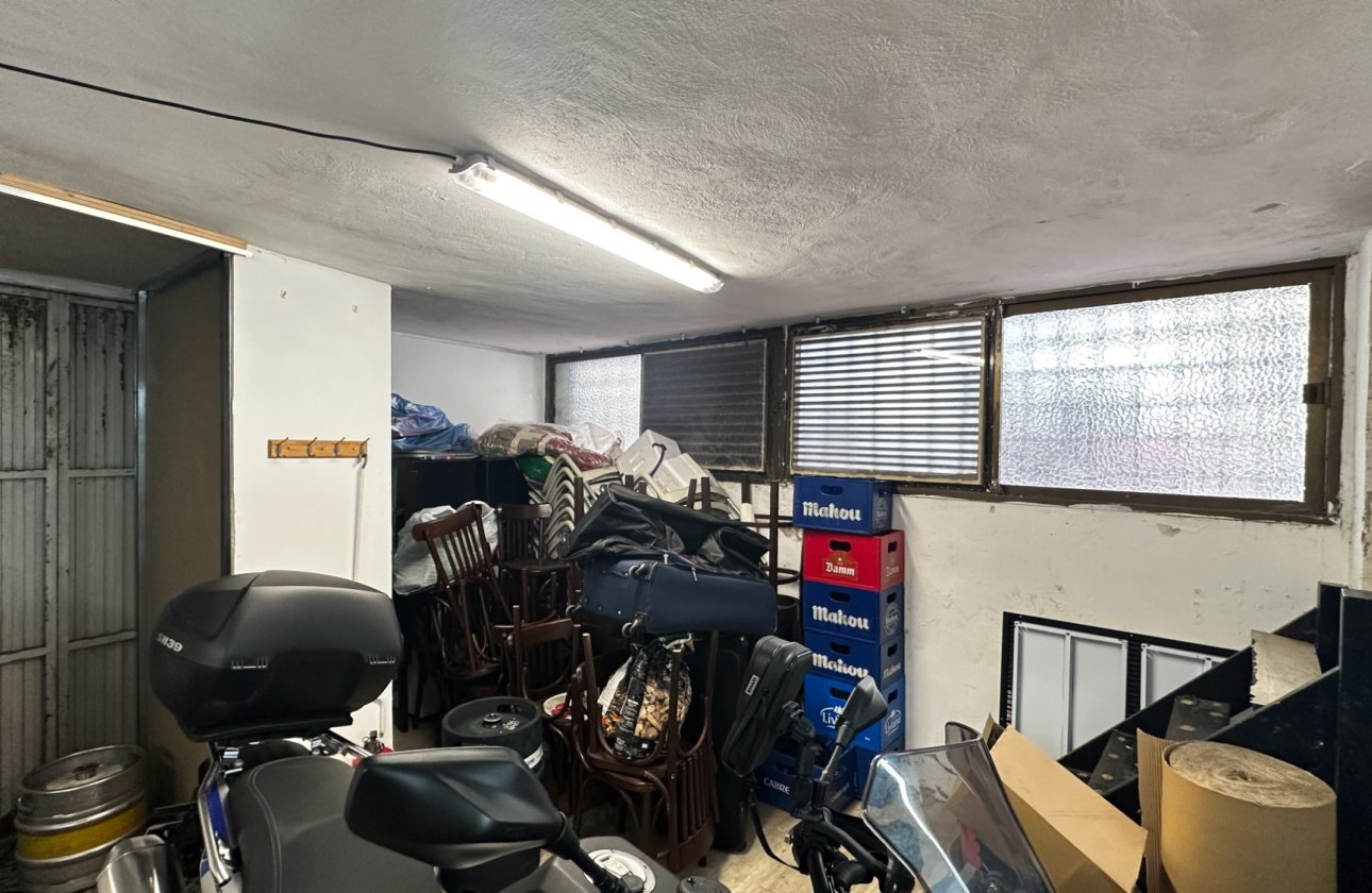 Revente - Commercial -
Torrevieja - Costa Blanca