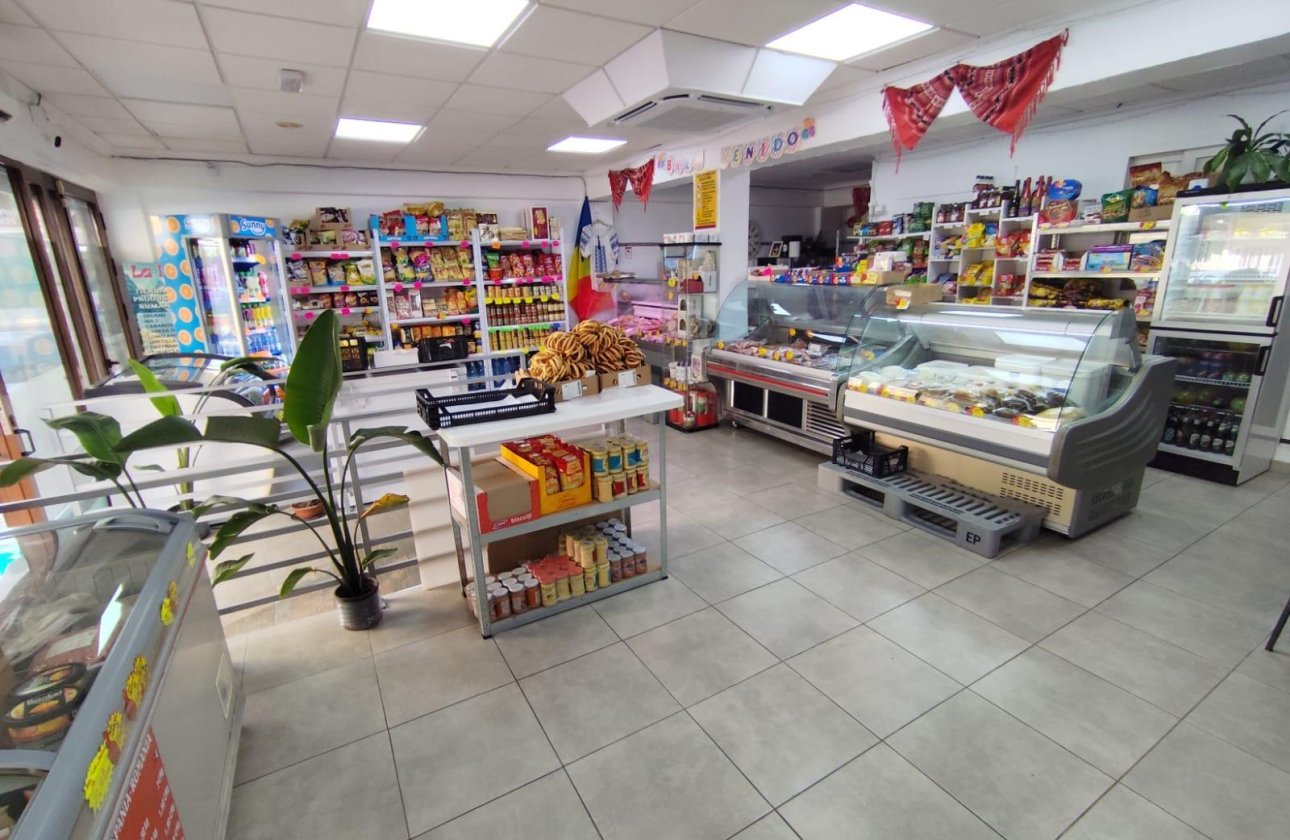 Revente - Commercial -
Torrevieja - Estacion De Autobuses