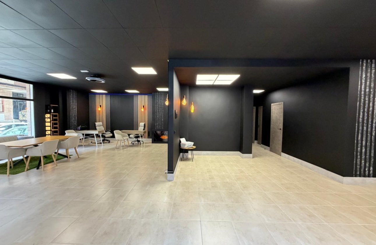 Revente - Commercial -
Torrevieja - Playa de los Locos