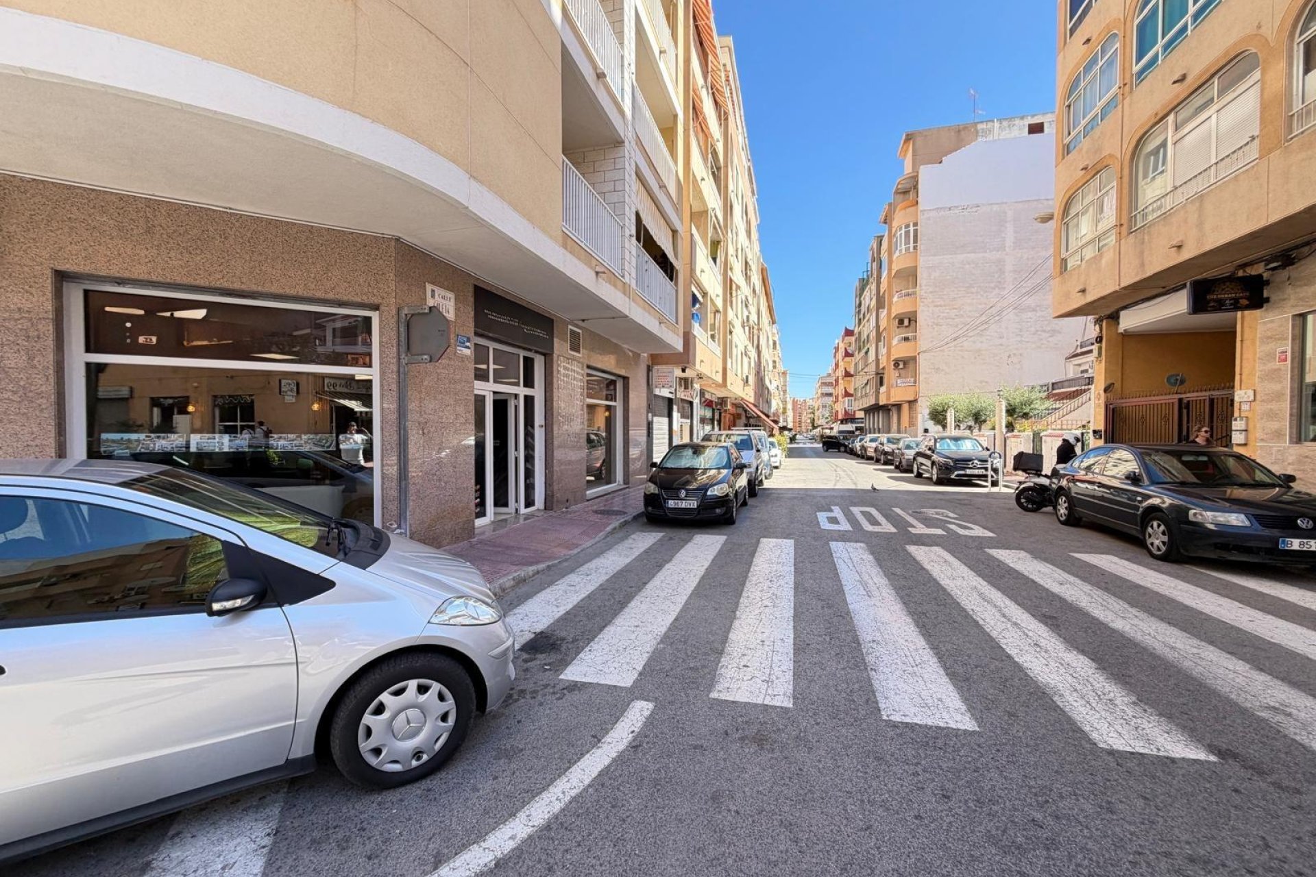 Revente - Commercial -
Torrevieja - Playa de los Locos