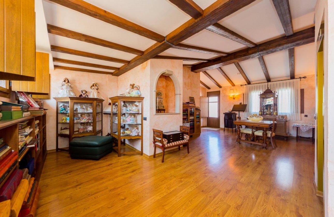 Revente - Commercial -
Torrevieja