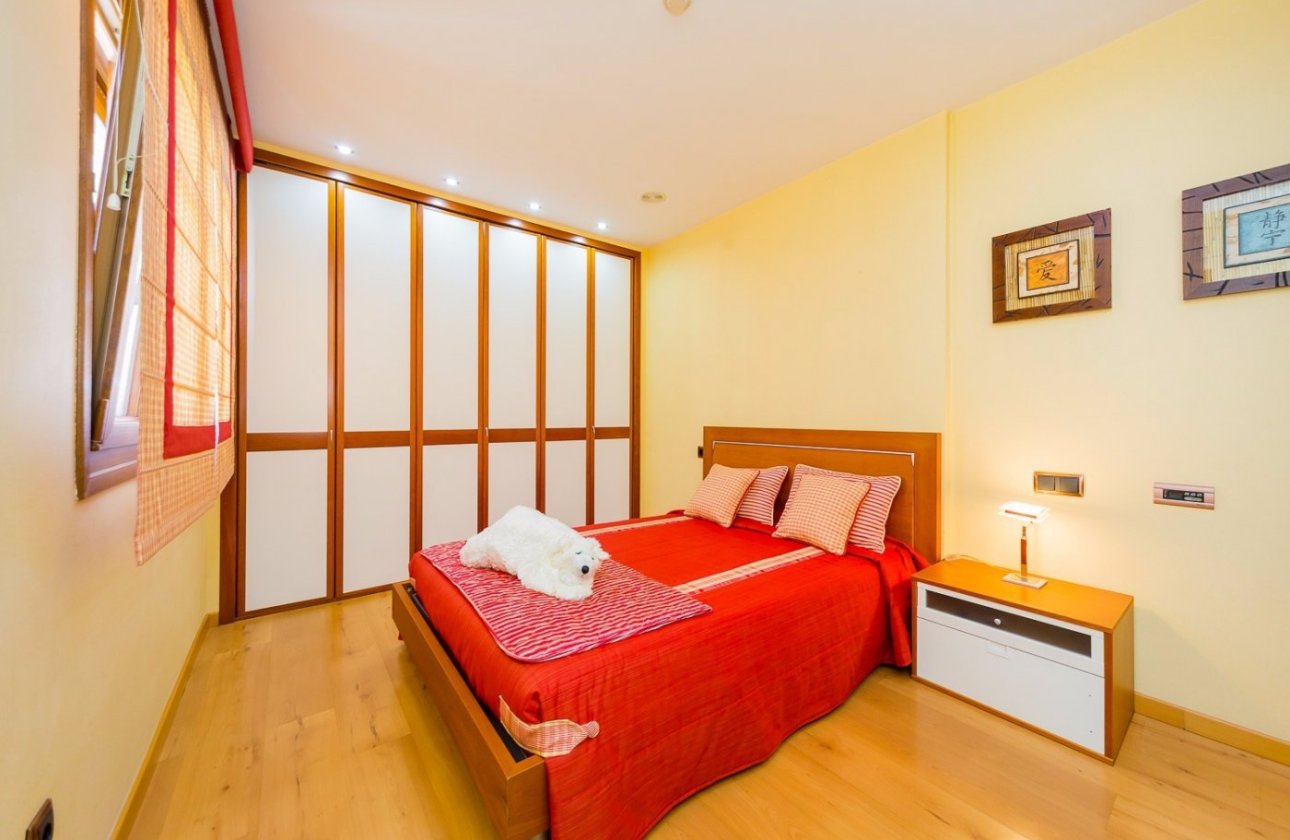 Revente - Commercial -
Torrevieja