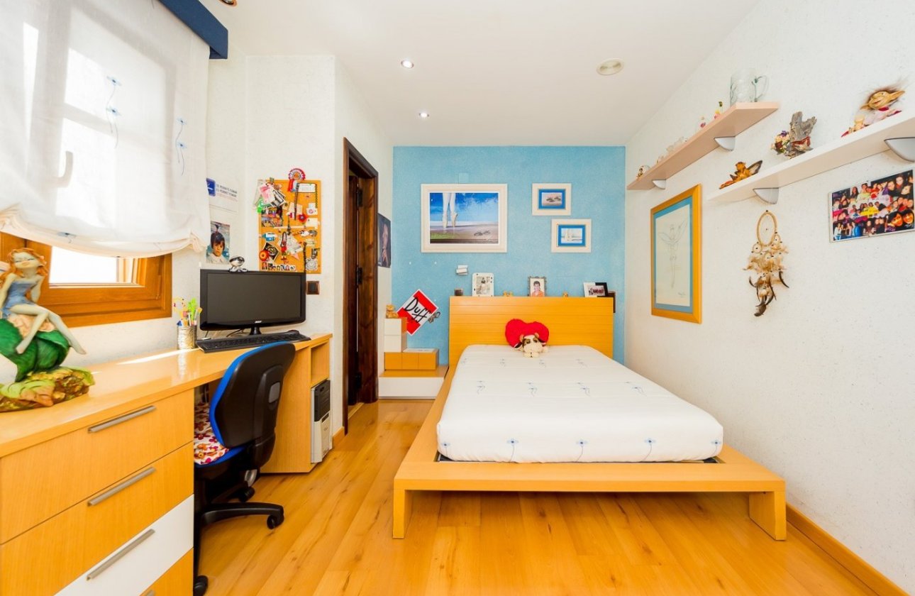 Revente - Commercial -
Torrevieja