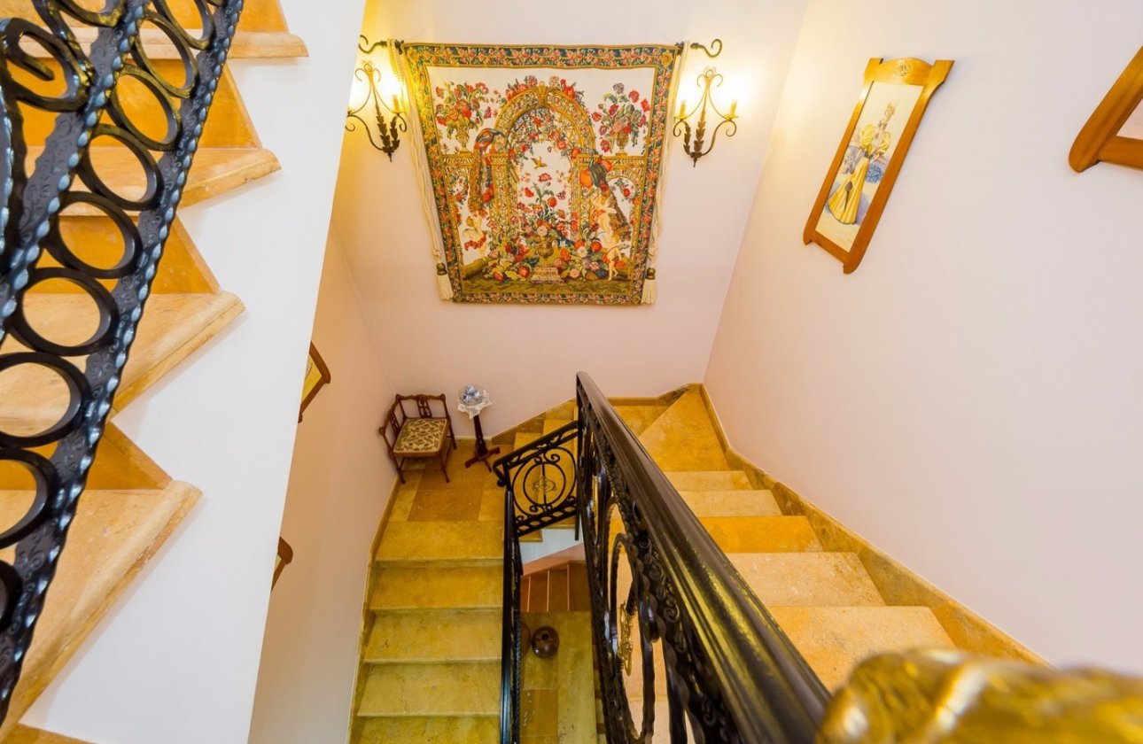 Revente - Commercial -
Torrevieja