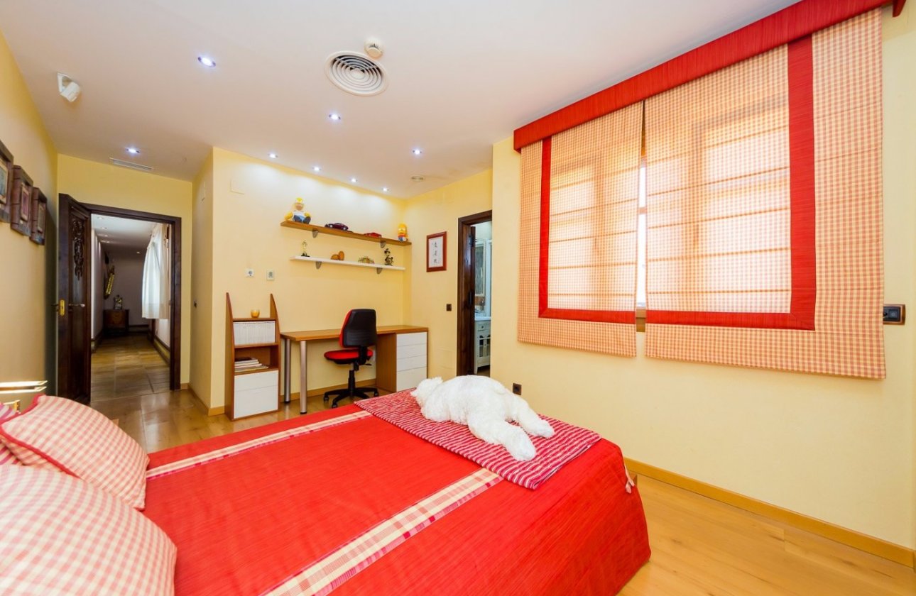 Revente - Commercial -
Torrevieja