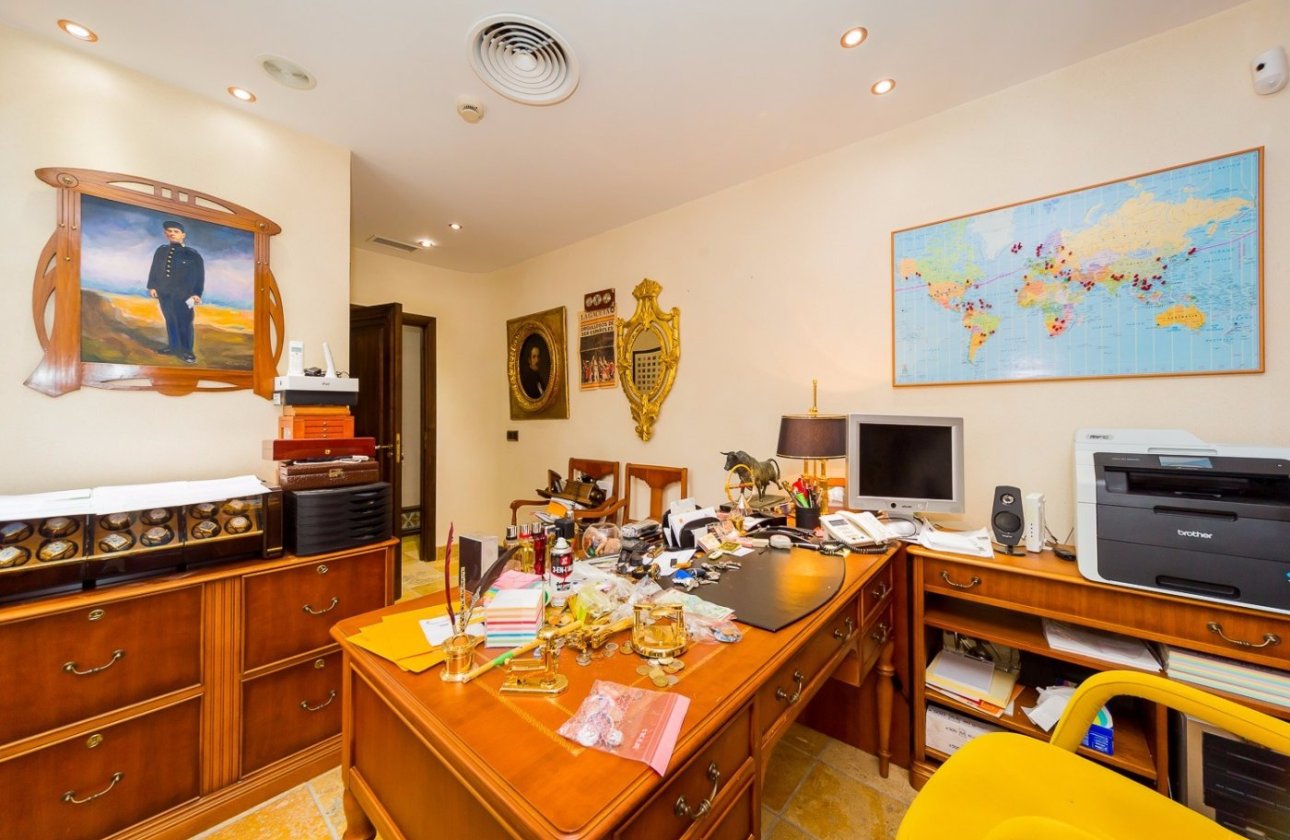 Revente - Commercial -
Torrevieja