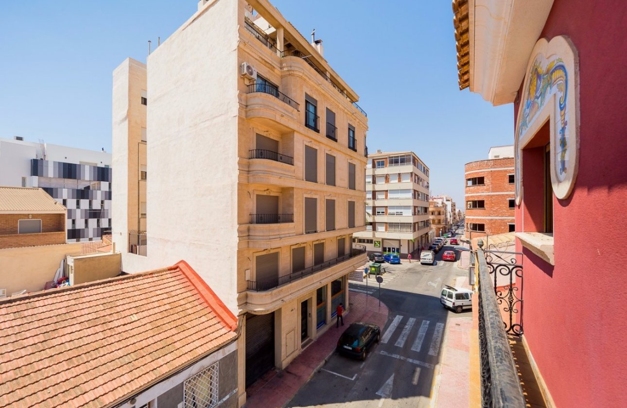 Revente - Commercial -
Torrevieja