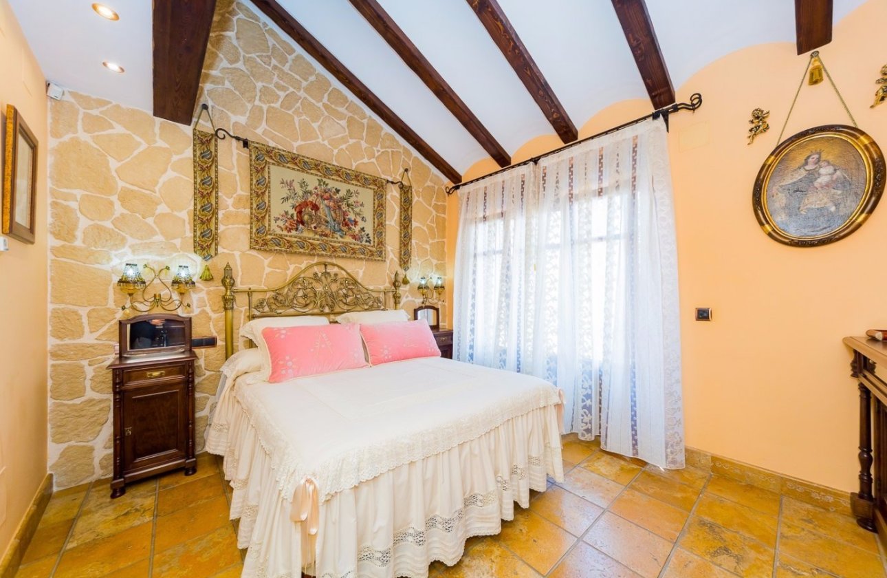 Revente - Commercial -
Torrevieja