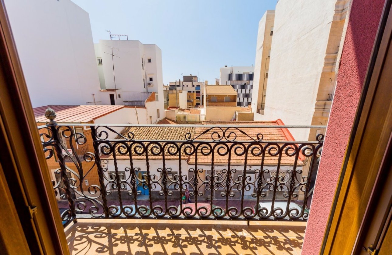 Revente - Commercial -
Torrevieja