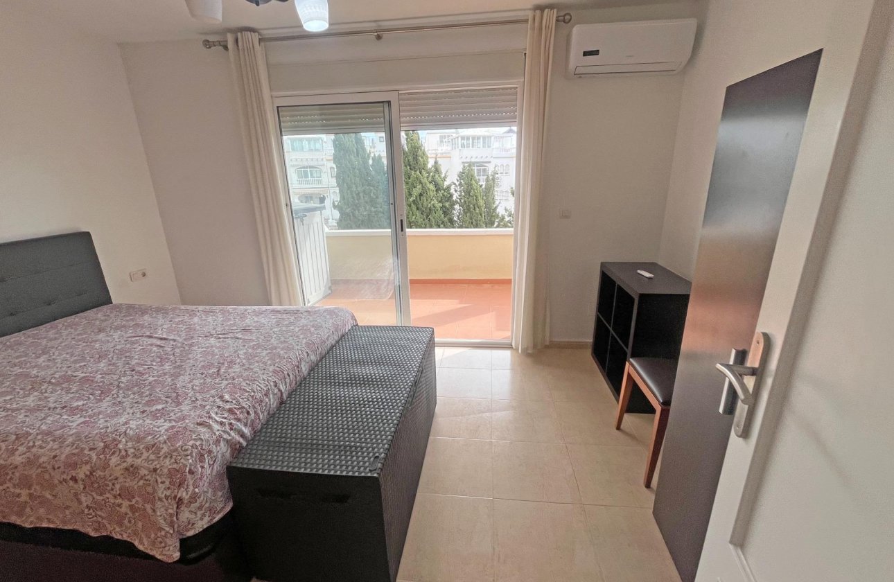 Revente - Dúplex -
San Miguel de Salinas - Las Filipinas