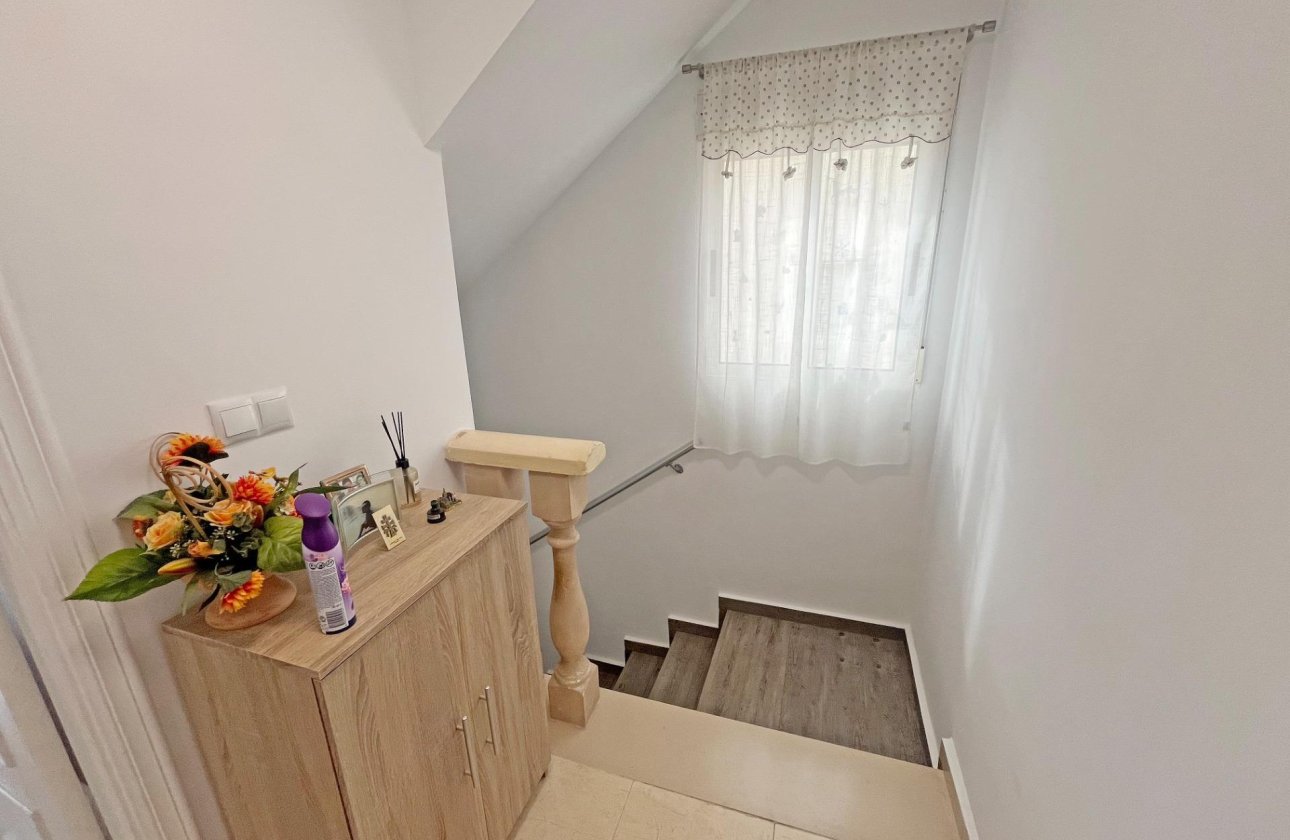 Revente - Dúplex -
San Miguel de Salinas - Las Filipinas