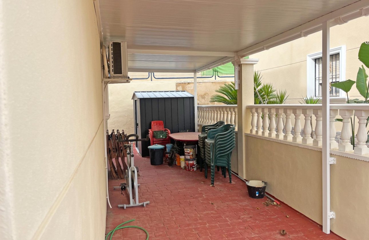 Revente - Dúplex -
San Miguel de Salinas - Las Filipinas