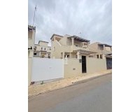 Revente - Dúplex -
San Miguel de Salinas - Las Filipinas