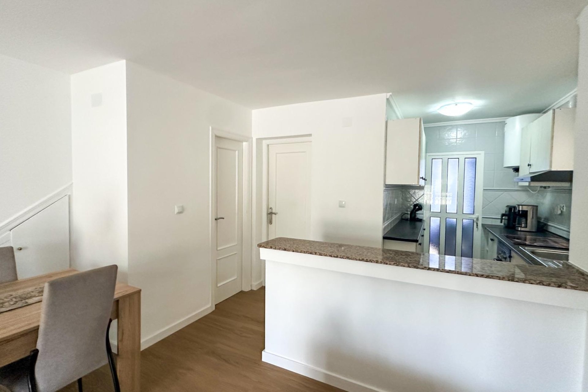 Revente - Dúplex -
San Miguel de Salinas - Las Filipinas