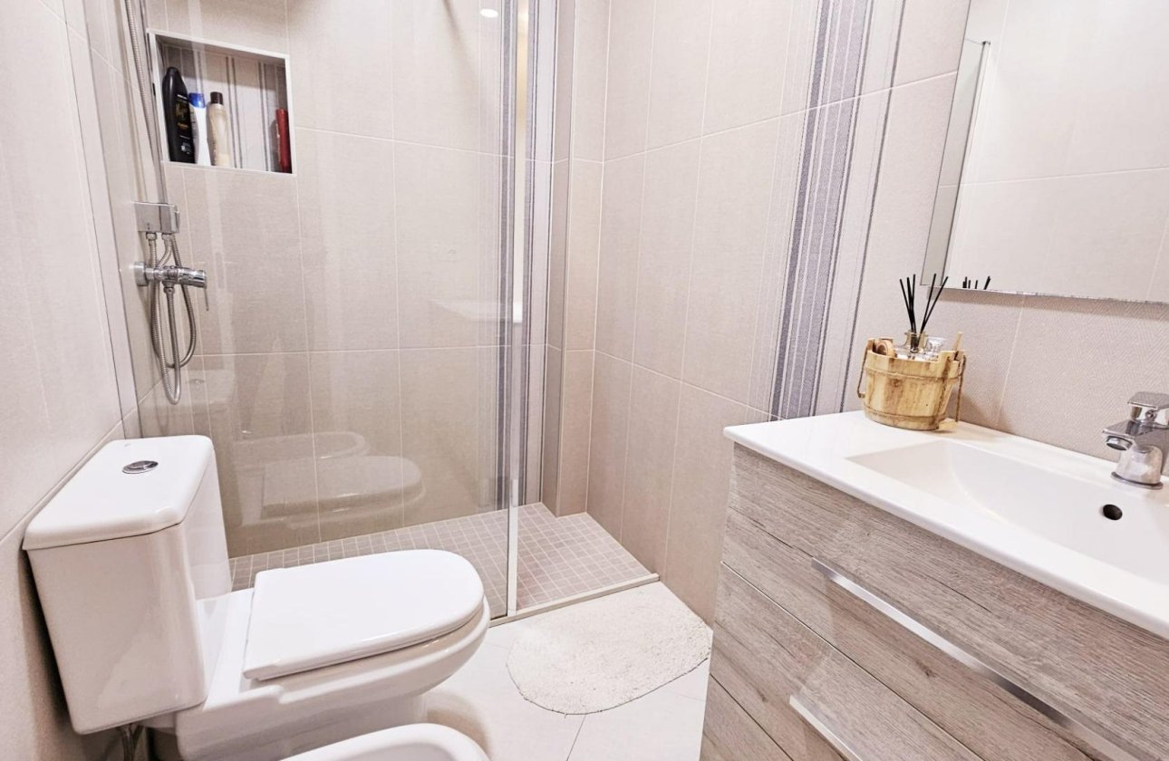 Revente - Dúplex -
Torrevieja - La Siesta