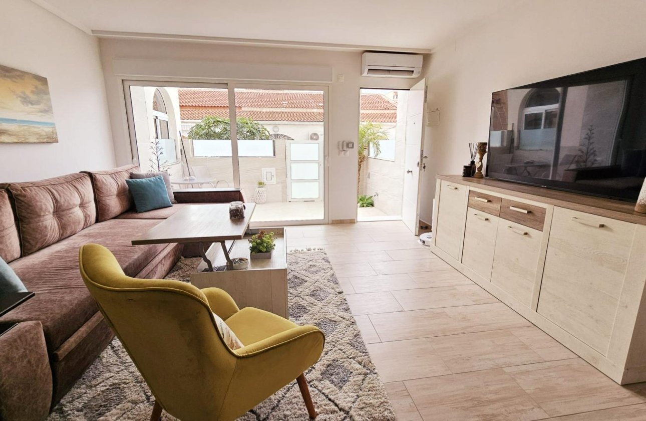 Revente - Dúplex -
Torrevieja - La Siesta