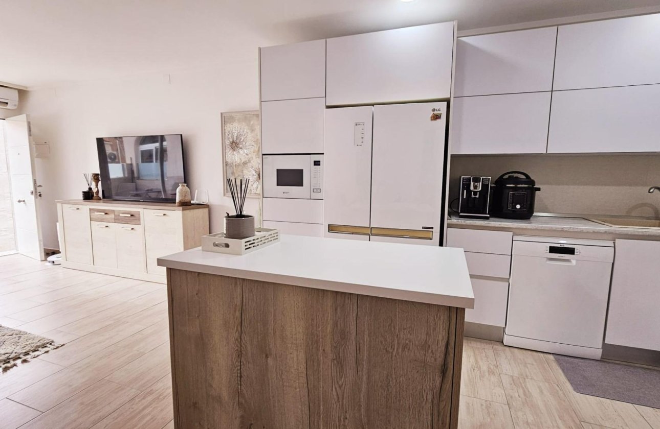 Revente - Dúplex -
Torrevieja - La Siesta