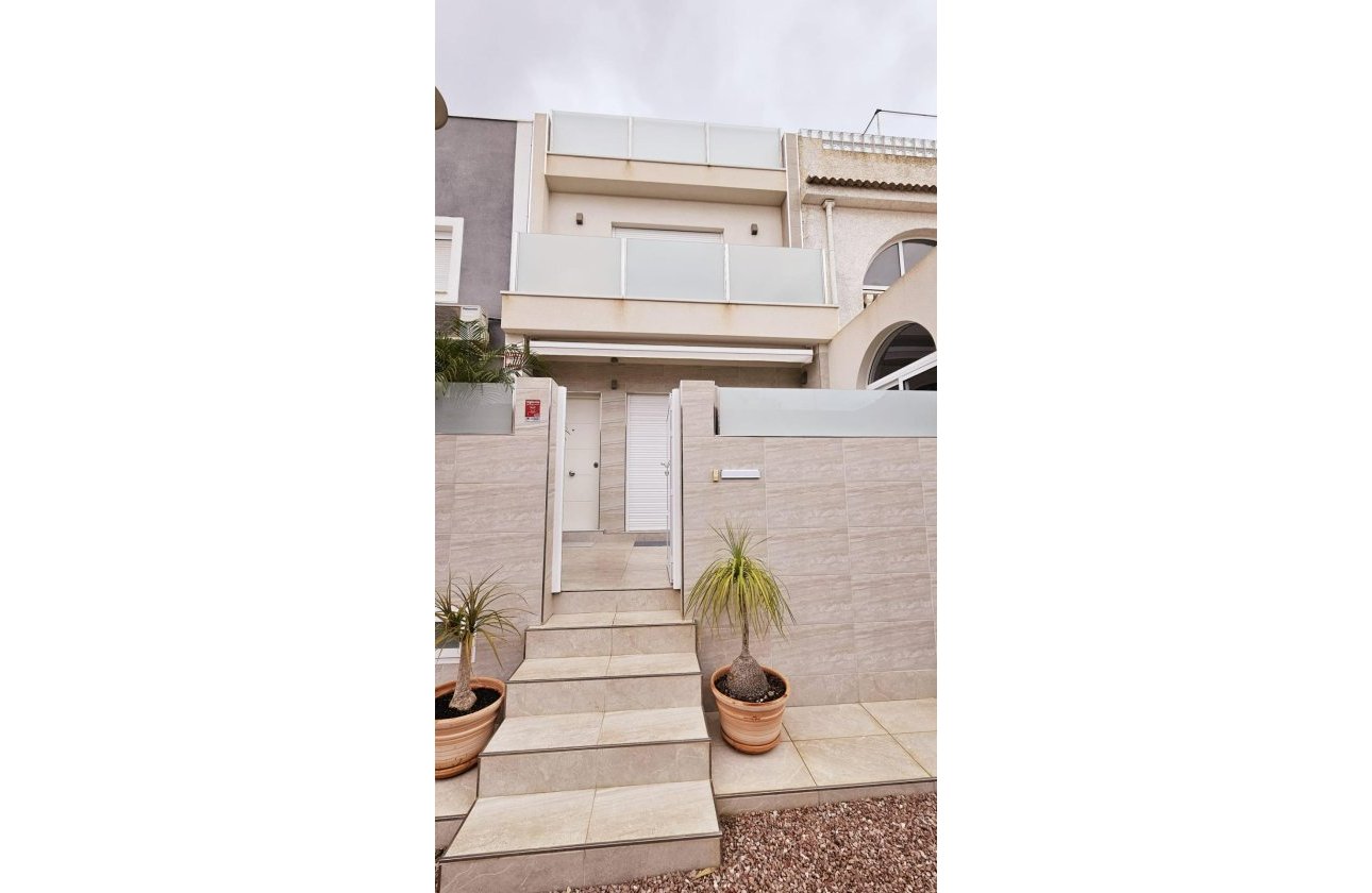Revente - Dúplex -
Torrevieja - La Siesta