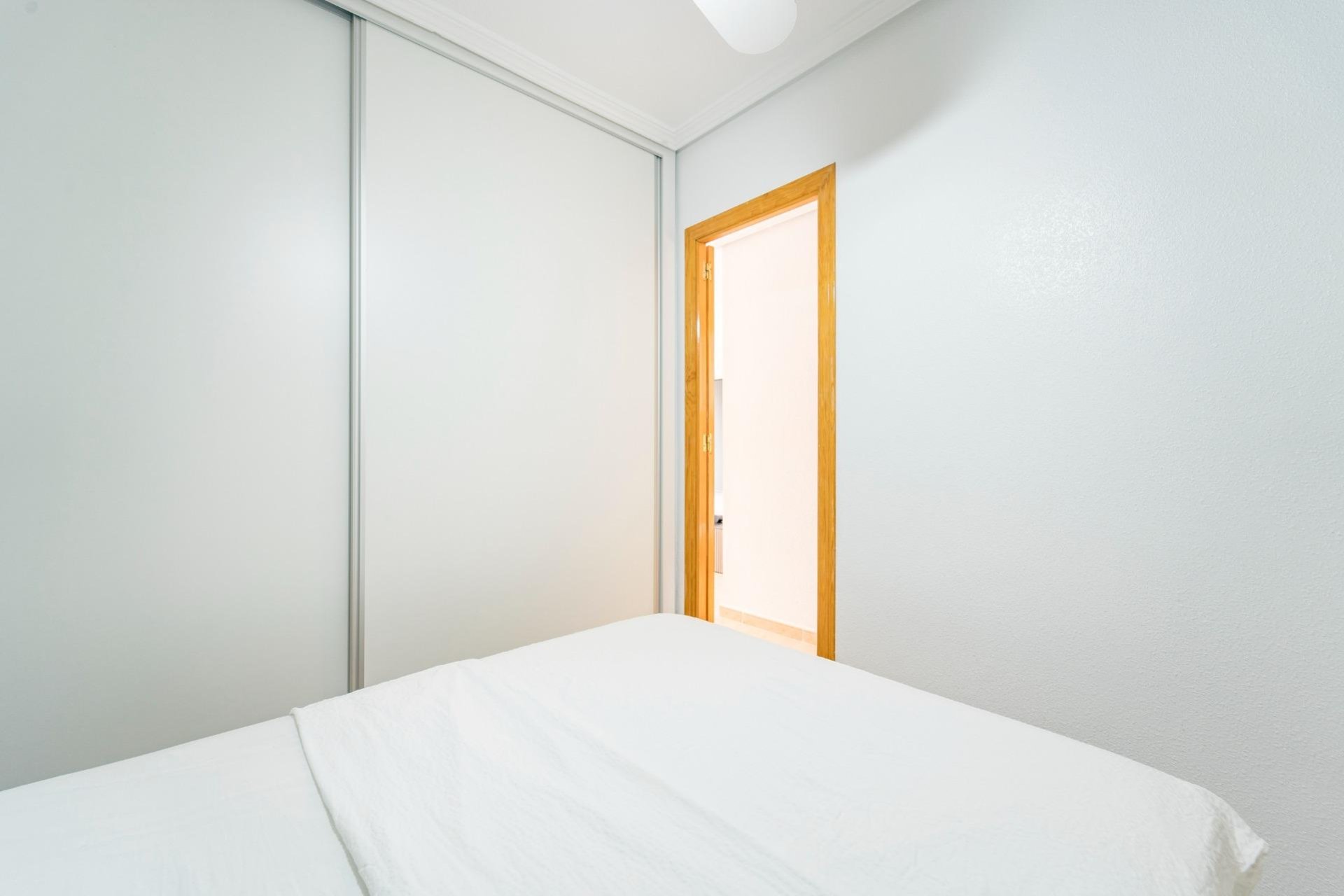 Revente - Dúplex -
Torrevieja - Playa De Los Naufragos