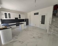 Revente - Dúplex -
Torrevieja - Torretas