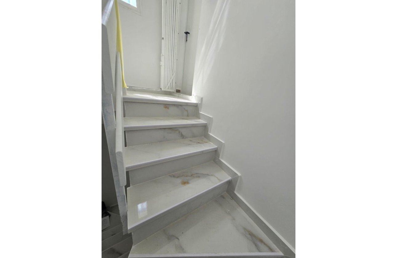 Revente - Dúplex -
Torrevieja - Torretas