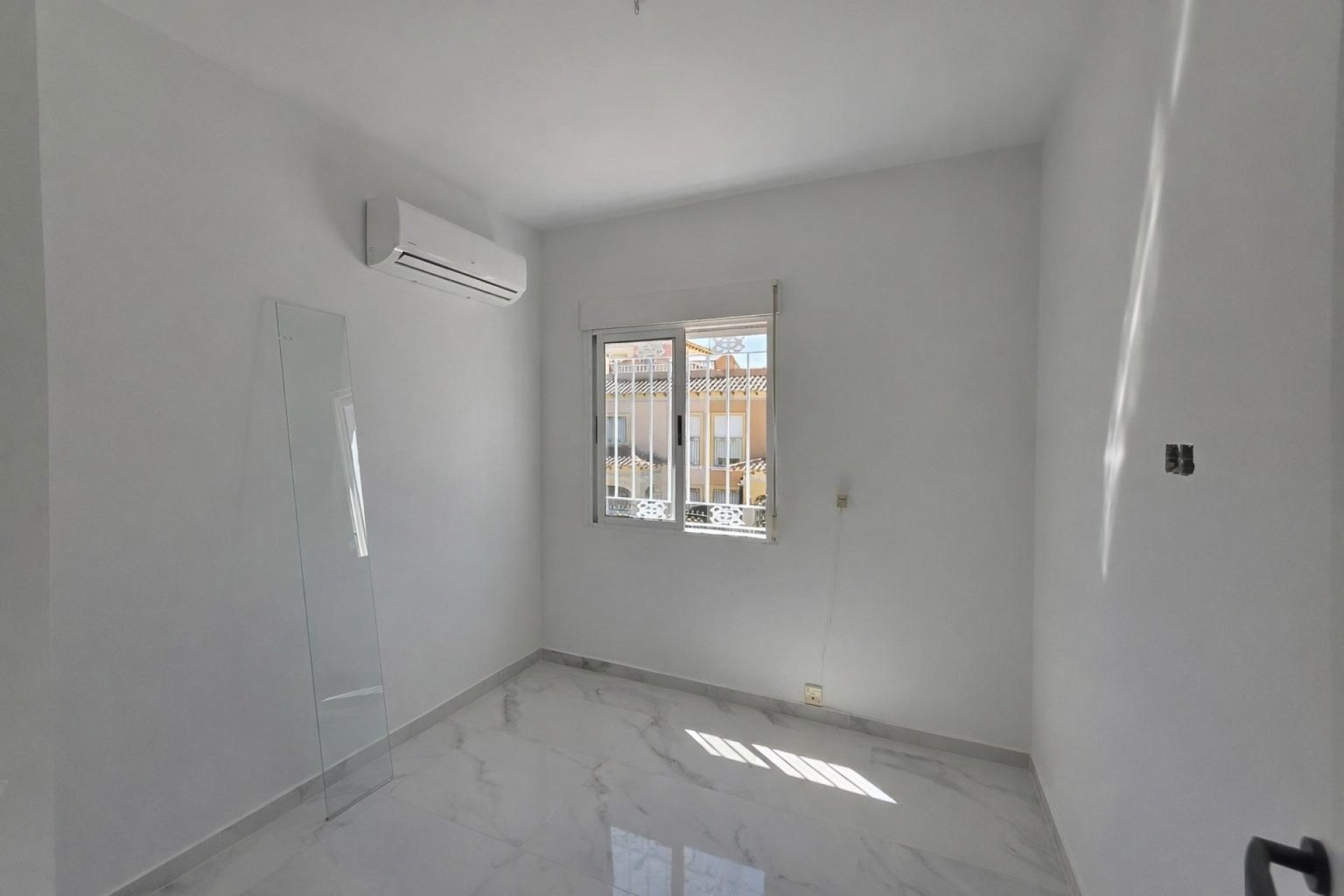 Revente - Dúplex -
Torrevieja - Torretas