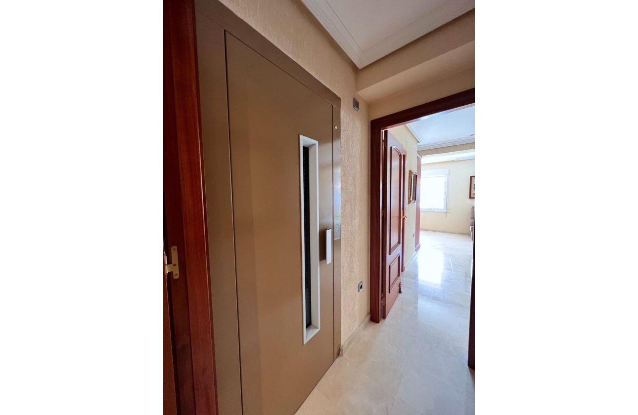 Revente - Dúplex -
Torrevieja