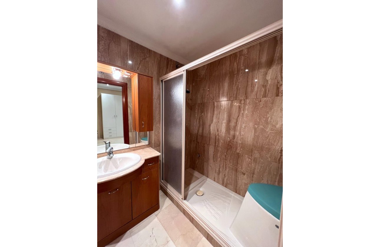 Revente - Dúplex -
Torrevieja