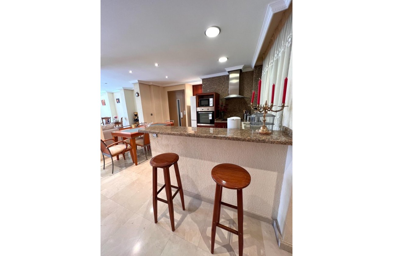 Revente - Dúplex -
Torrevieja