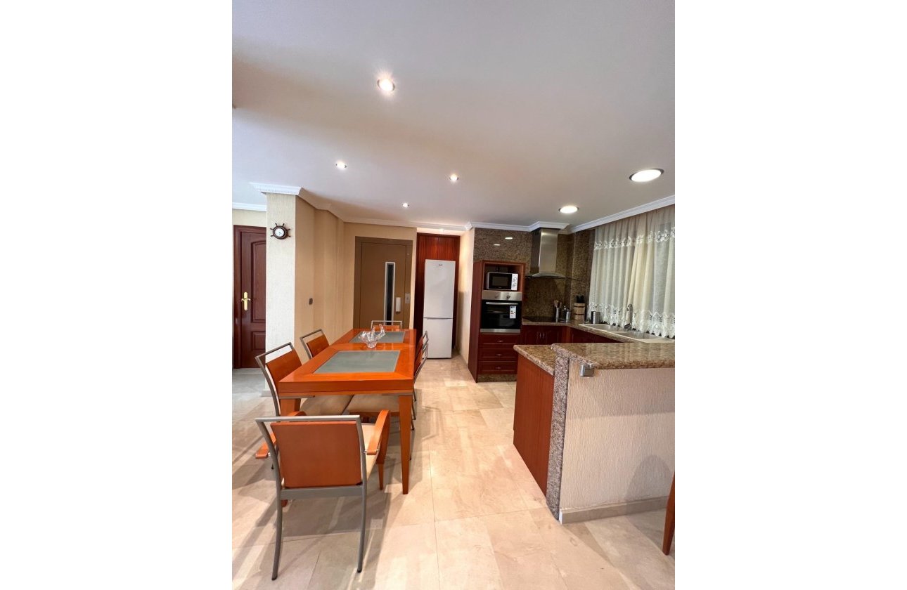 Revente - Dúplex -
Torrevieja