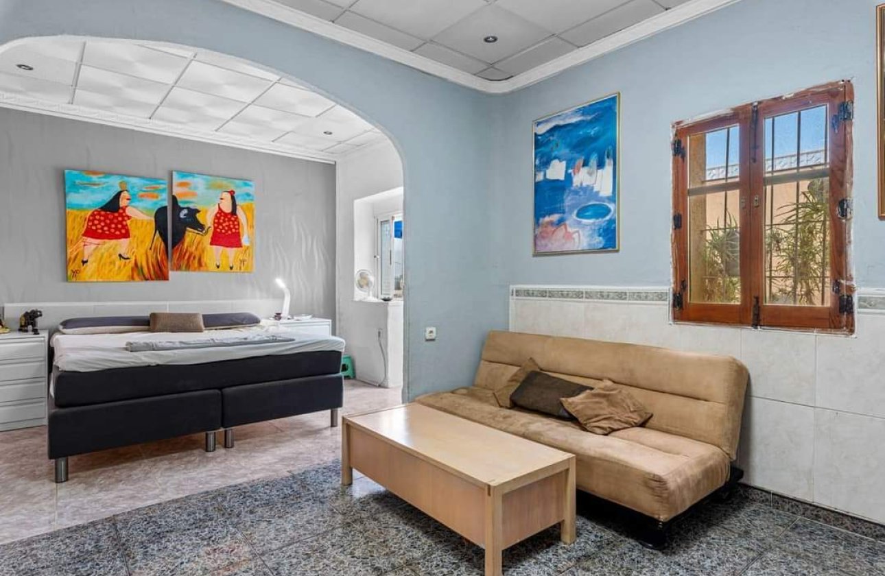 Revente - Finca -
Los Montesinos - Costa Blanca