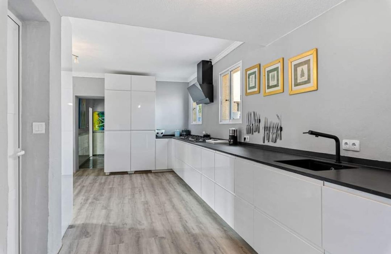 Revente - Finca -
Los Montesinos - Costa Blanca