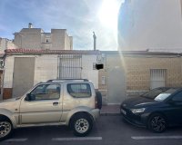 Revente - Land -
Torrevieja