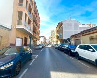 Revente - Land -
Torrevieja