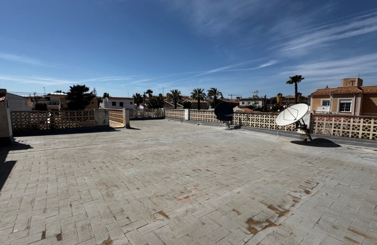 Revente - Maison -
Orihuela Costa - Montezenia