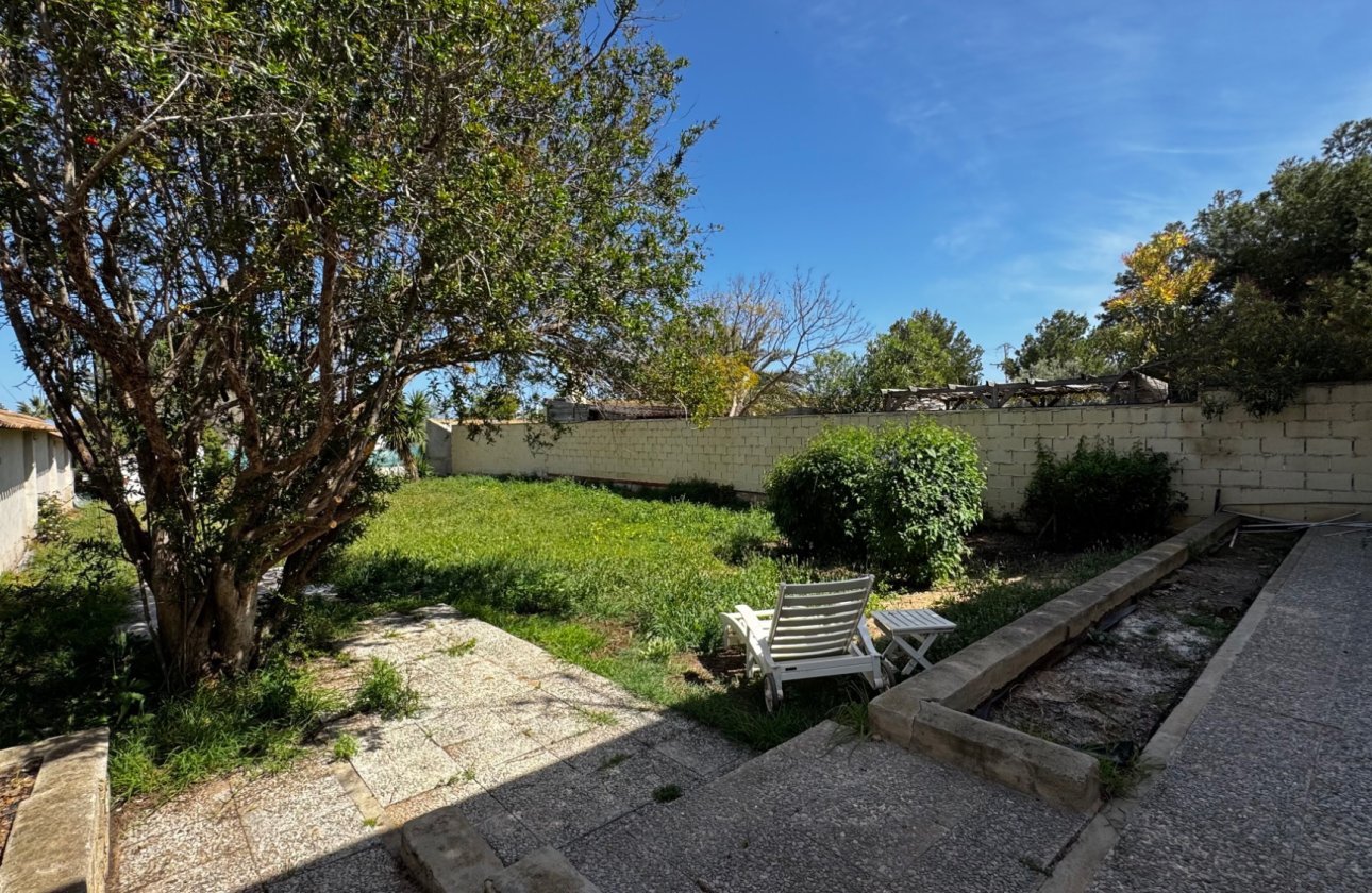 Revente - Maison -
Orihuela Costa - Montezenia