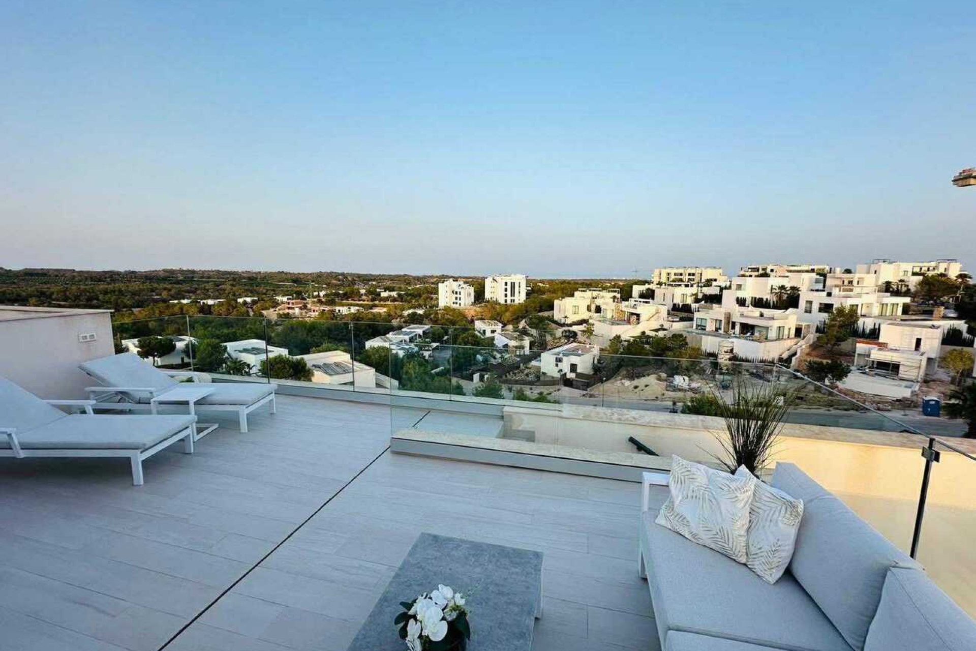 Revente - Penthouse -
Las Colinas Golf - Costa Blanca