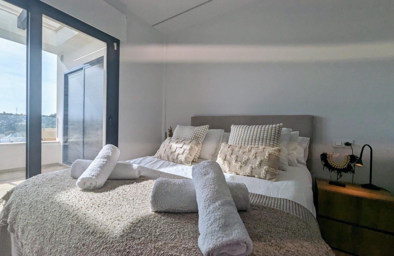 Revente - Penthouse -
Orihuela Costa - Las Filipinas