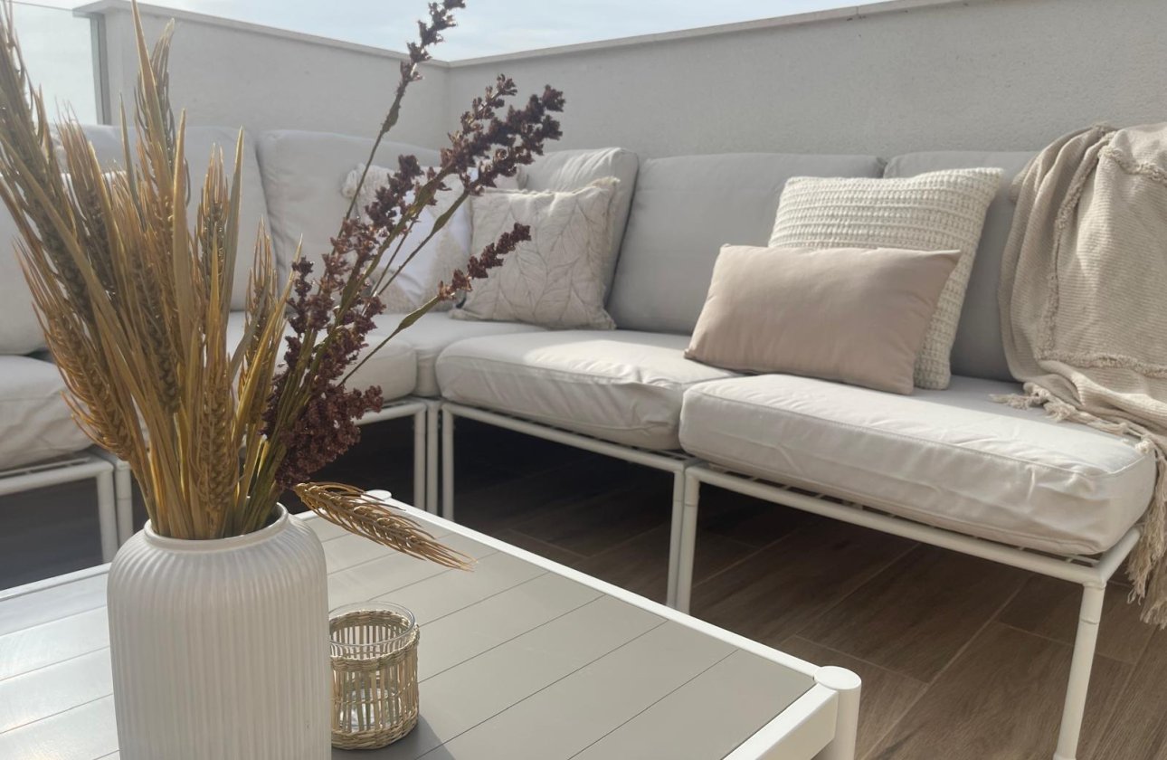 Revente - Penthouse -
Orihuela Costa - Las Filipinas