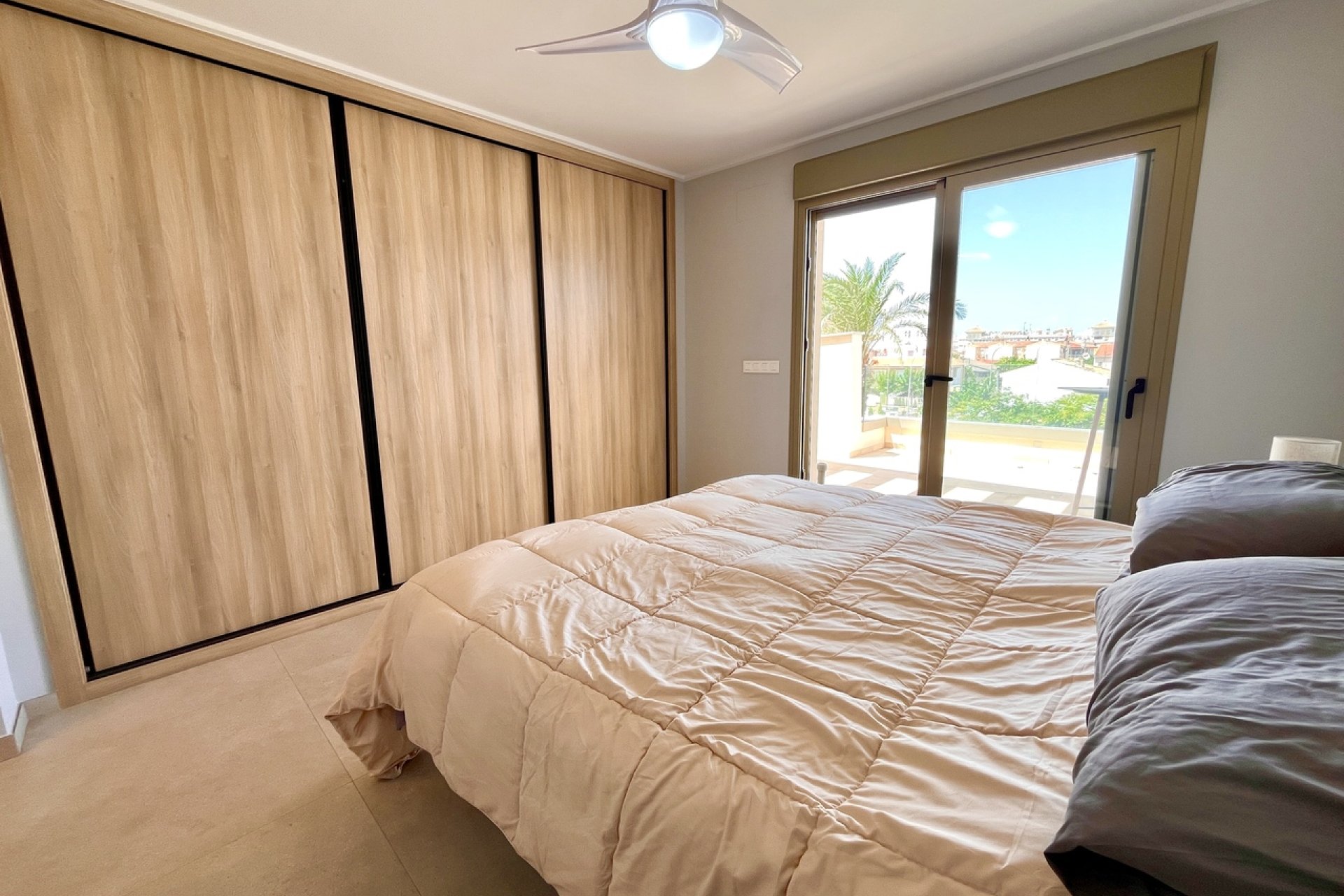 Revente - Penthouse -
Torre de la Horadada - Costa Blanca