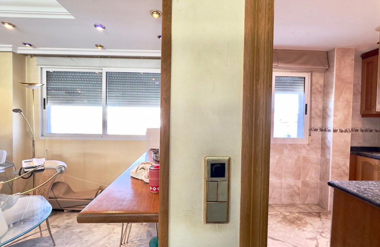 Revente - Penthouse -
Torrevieja - Centro