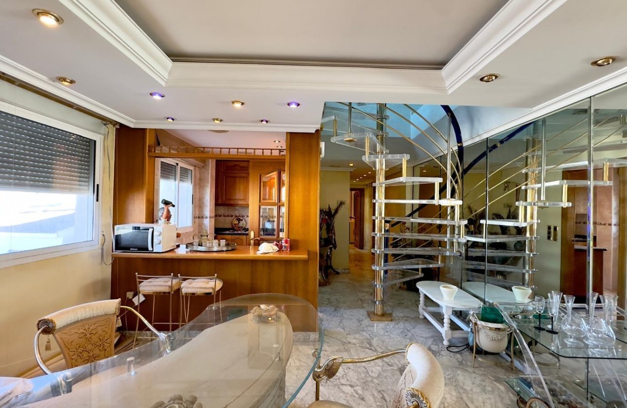Revente - Penthouse -
Torrevieja - Centro